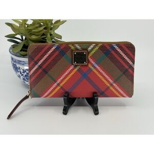 DOONEY & BOURKE Tartan Plaid Large Zip Around Wristlet Wallet Credit Card NWOT